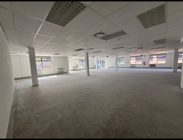 346M² OFFICE TO LET IN PLATTEKLOOF 3